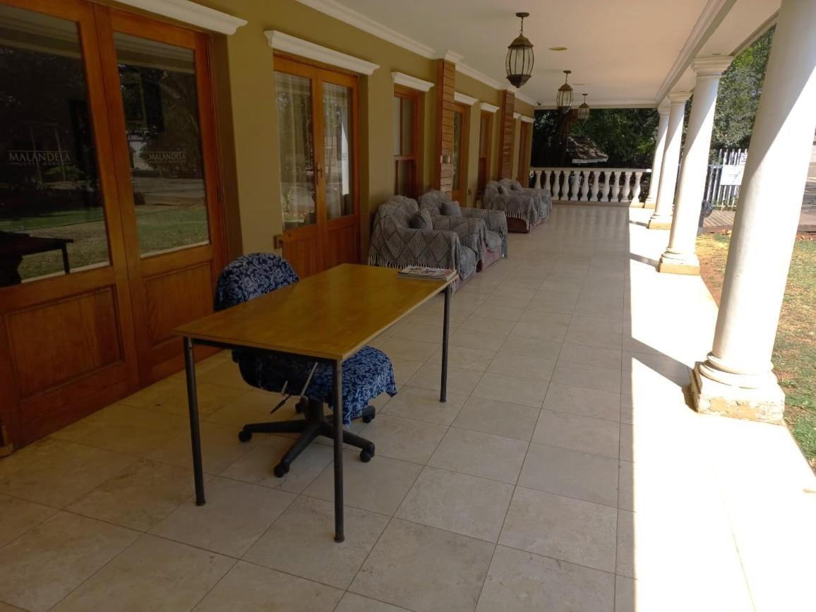 Or Tambo Guest House Kempton Park Luaran gambar