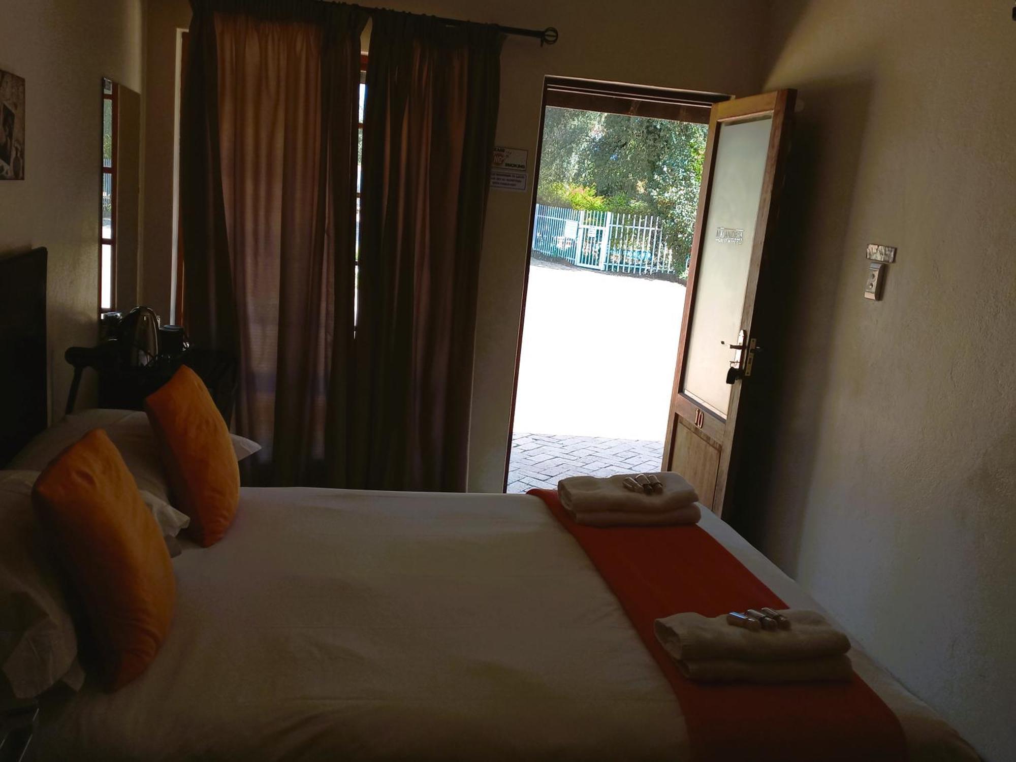 Or Tambo Guest House Kempton Park Luaran gambar