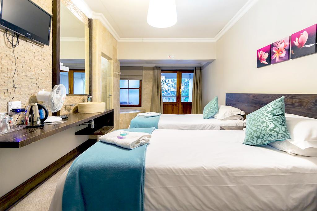 Or Tambo Guest House Kempton Park Luaran gambar