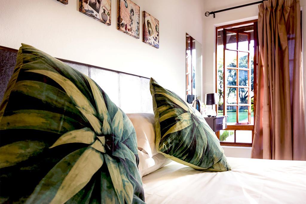 Or Tambo Guest House Kempton Park Luaran gambar